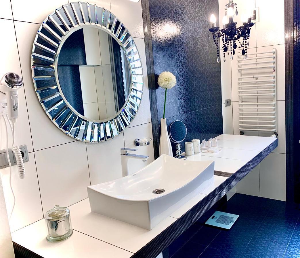 אוסטקה Apartamenty Vip מראה חיצוני תמונה
