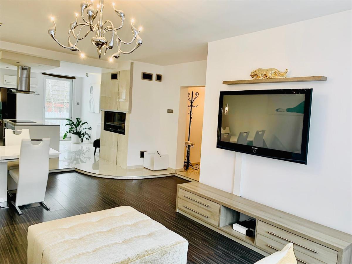 אוסטקה Apartamenty Vip מראה חיצוני תמונה